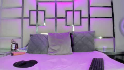 Snapshot of antonelablaze chatting on May 27, 3:14 am AntonelaBlaze online show from May 27, 3:14 am
