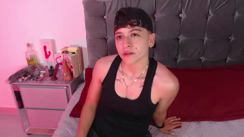 Snapshot of antonella_cruz02 chatting on May 28, 3:15 am anto ford02 online show from May 28, 3:15 am