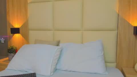 A N T O N E L L A  online show from October 1, 12:22 pm