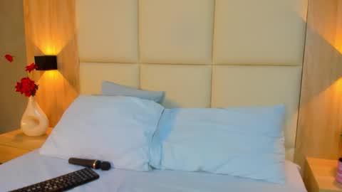 Snapshot of antonella_cutie_ chatting on February 7, 12:09 pm A N T O N E L L A online show from February 7, 12:09 pm