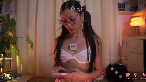 Snapshot of antonella_maitt chatting on July 12, 2:24 am Nell. online show from July 12, 2:24 am