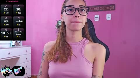 Snapshot of antonella_ponss chatting on March 10, 11:21 am antonella_ponss online show from March 10, 11:21 am