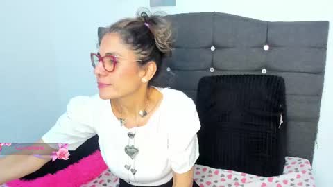 antonella_rizzo01 online show from June 22, 3:25 am
