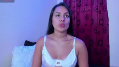 antonella_rod online show from December 4, 10:51 pm