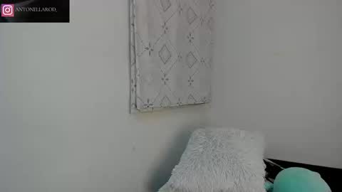 Snapshot of antonella_rod chatting on March 20, 8:57 pm antonella_rod online show from March 20, 8:57 pm