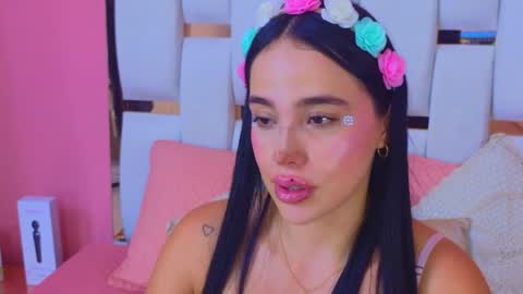 Snapshot of antonellaa_hanks chatting on December 27, 1:39 pm online show from December 27, 1:39 pm