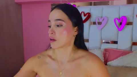 Snapshot of antonellaa_hanks chatting on March 5, 4:35 pm online show from March 5, 4:35 pm