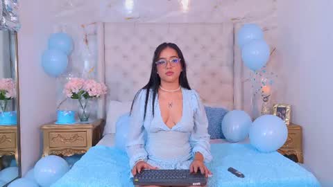 Snapshot of antonellabons chatting on July 13, 6:33 pm Antonella online show from July 13, 6:33 pm
