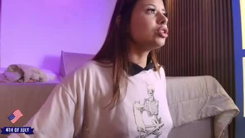 Snapshot of antonellagarcia0 chatting on July 4, 3:24 am Antonella online show from July 4, 3:24 am