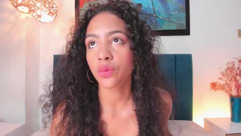 Snapshot of antonellahall_ chatting on September 16, 12:06 pm AntonellaHall online show from September 16, 12:06 pm