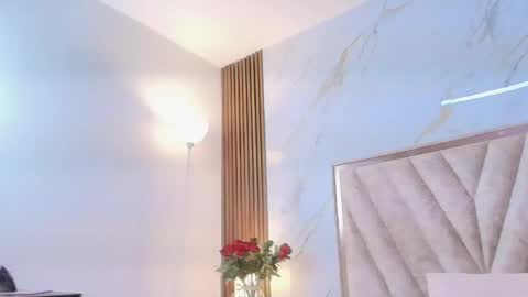 Snapshot of antonellalove_ chatting on January 16, 9:19 pm My name is Andrea thumb up me please its important online show from January 16, 9:19 pm