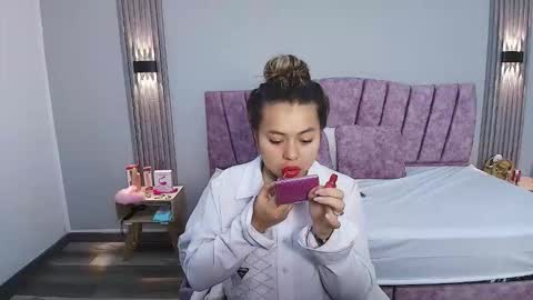 A N T O N E L L A online show from September 19, 11:44 am