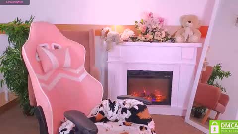 antonia_ferrero online show from December 5, 8:45 am