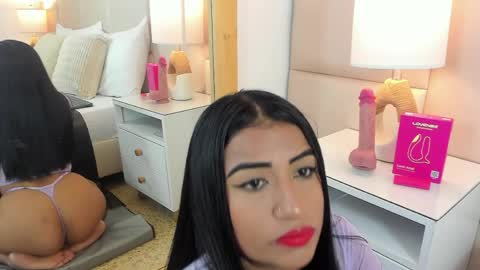 Antonia online show from March 31, 12:05 pm