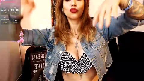 Snapshot of antoniavillamizar chatting on February 12, 10:32 am Anto online show from February 12, 10:32 am