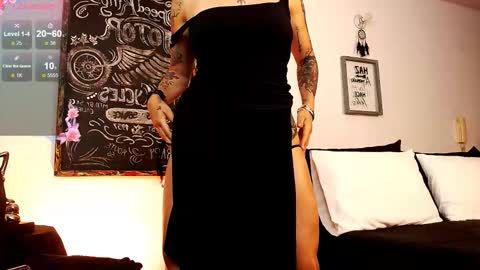 Snapshot of antoniavillamizar chatting on February 14, 1:02 am Anto online show from February 14, 1:02 am