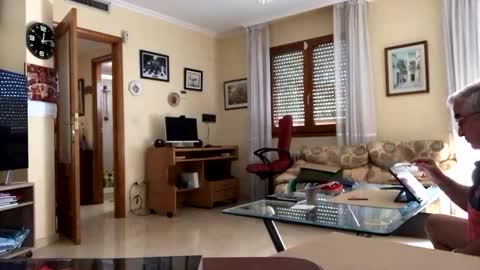 Snapshot of antonio2605 chatting on October 8, 10:13 am Antonio online show from October 8, 10:13 am