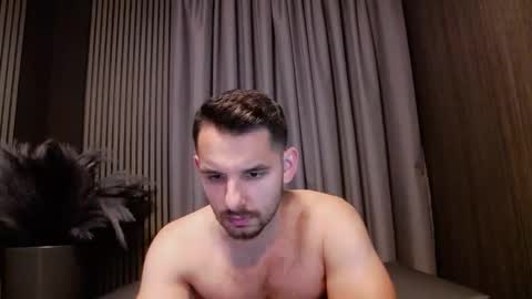 Snapshot of antoniovalentinidiamond chatting on October 24, 7:10 pm HI My name is Antonio online show from October 24, 7:10 pm