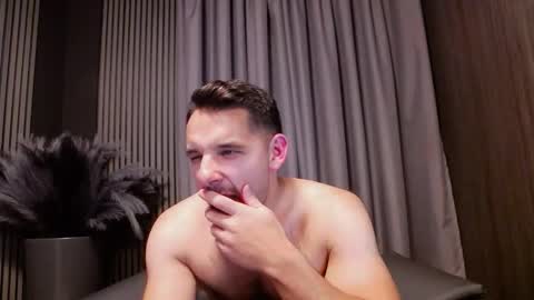 Snapshot of antoniovalentinidiamond chatting on October 28, 8:00 pm HI My name is Antonio online show from October 28, 8:00 pm