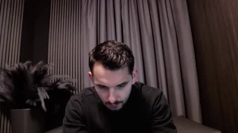 Snapshot of antoniovalentinidiamond chatting on November 5, 7:58 pm HI My name is Antonio online show from November 5, 7:58 pm