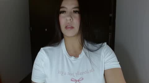 Snapshot of antonnella_x chatting on May 28, 2:31 am antonnella online show from May 28, 2:31 am