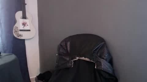 antonnello_ online show from January 14, 4:45 pm