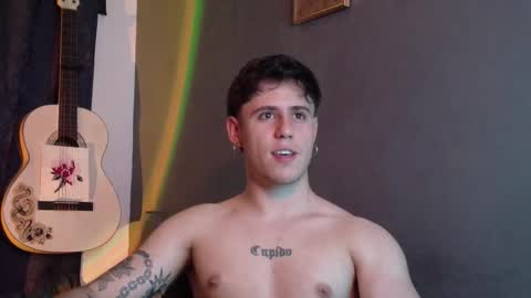 antonnello_ online show from April 2, 10:51 pm