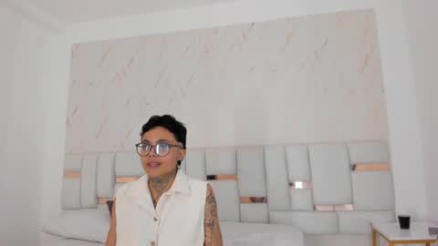 Snapshot of antony_d_ossa chatting on April 12, 5:45 am antony_d_ossa online show from April 12, 5:45 am