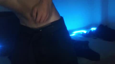 Snapshot of antony_riverss chatting on November 28, 11:18 pm antony_riverss online show from November 28, 11:18 pm