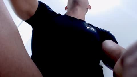 Snapshot of antonywebb94 chatting on April 15, 5:36 am Instagram miguelangel1802 online show from April 15, 5:36 am