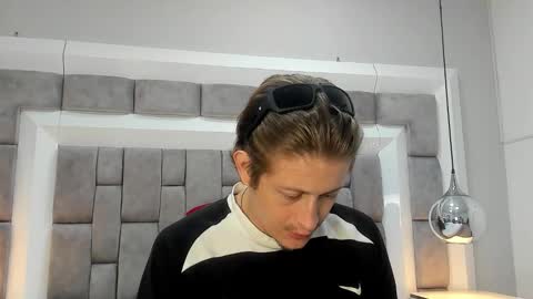 Anthony King online show from November 3, 9:16 pm