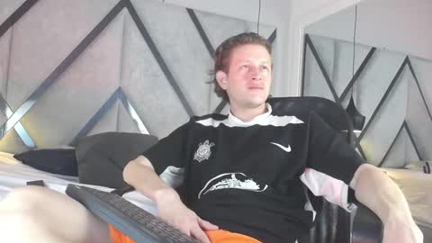 Anthony King online show from November 20, 4:56 am