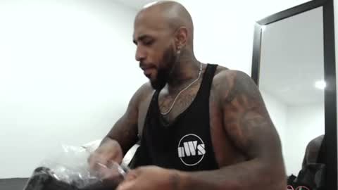 antwanblack11 online show from December 31, 8:56 pm