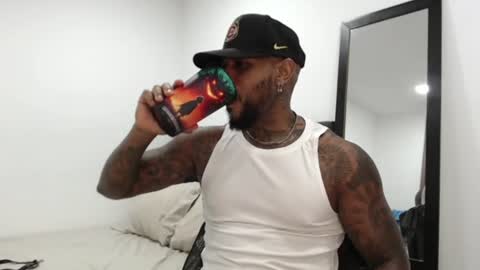 antwanblack11 online show from February 6, 1:16 am