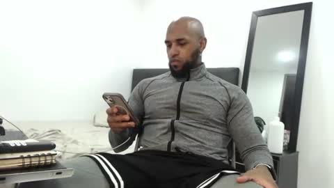 antwanblack11 online show from October 1, 11:00 pm