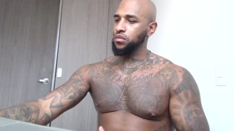 antwanblack11 online show from November 14, 9:24 pm