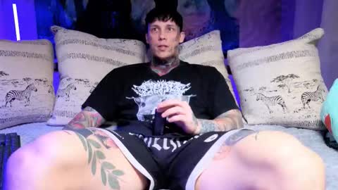 Tom online show from December 14, 6:19 am