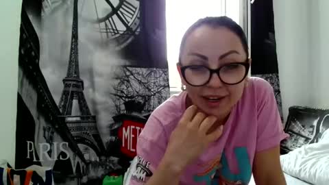 Snapshot of anuska30 chatting on May 21, 7:26 am Anne online show from May 21, 7:26 am