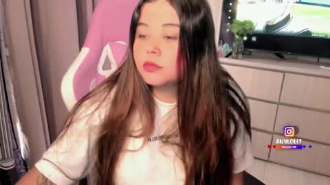   Independent model  online show from November 28, 5:26 pm