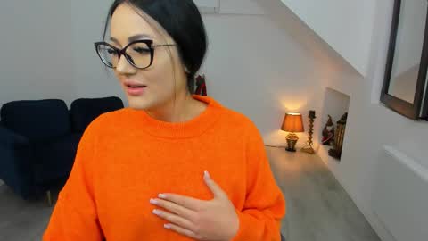 Snapshot of anya_evy chatting on December 2, 5:13 am Anya online show from December 2, 5:13 am