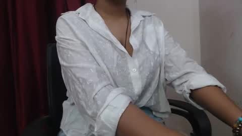 anya kapoor no face online show from May 4, 3:52 pm