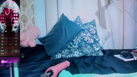 Camila  online show from December 19, 11:57 pm