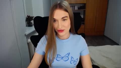 AnyaSmack online show from March 27, 5:34 pm