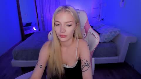 Anya online show from November 22, 2:32 am