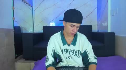 Snapshot of anyelo_sexyhot chatting on September 21, 12:18 pm anyelo_sexyhot online show from September 21, 12:18 pm