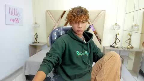 anyelotwink online show from March 5, 8:27 pm