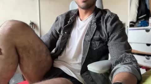 Instagram  online show from May 27, 2:25 pm