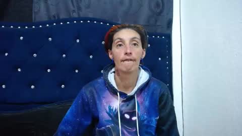 Snapshot of anyu_1306 chatting on December 30, 6:31 am anyu online show from December 30, 6:31 am