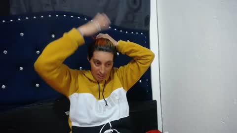 Snapshot of anyu_1306 chatting on February 1, 7:05 am anyu online show from February 1, 7:05 am