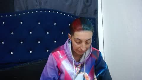 Snapshot of anyu_1306 chatting on February 12, 5:05 am anyu online show from February 12, 5:05 am